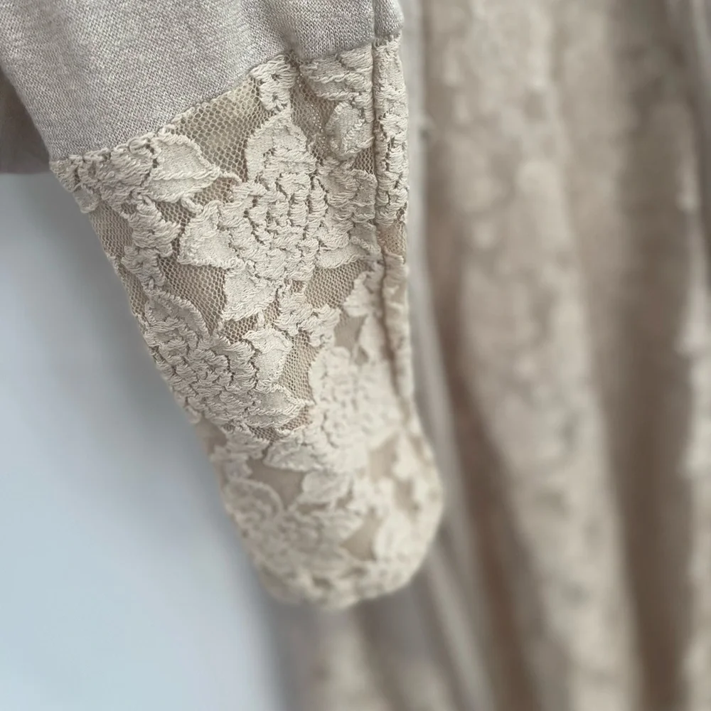 Daisies lace cardigan M